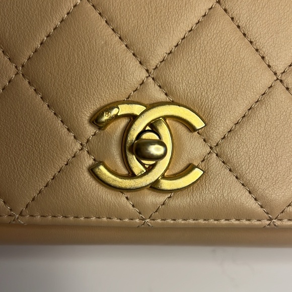 CHANEL Pearl Boy Chain Pink Mini Flap Bag - Picture 12 of 16